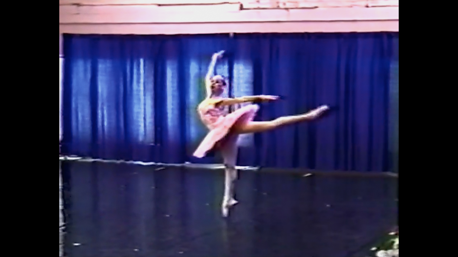 Aura’s Dance – Final Stills_3.3.1.T