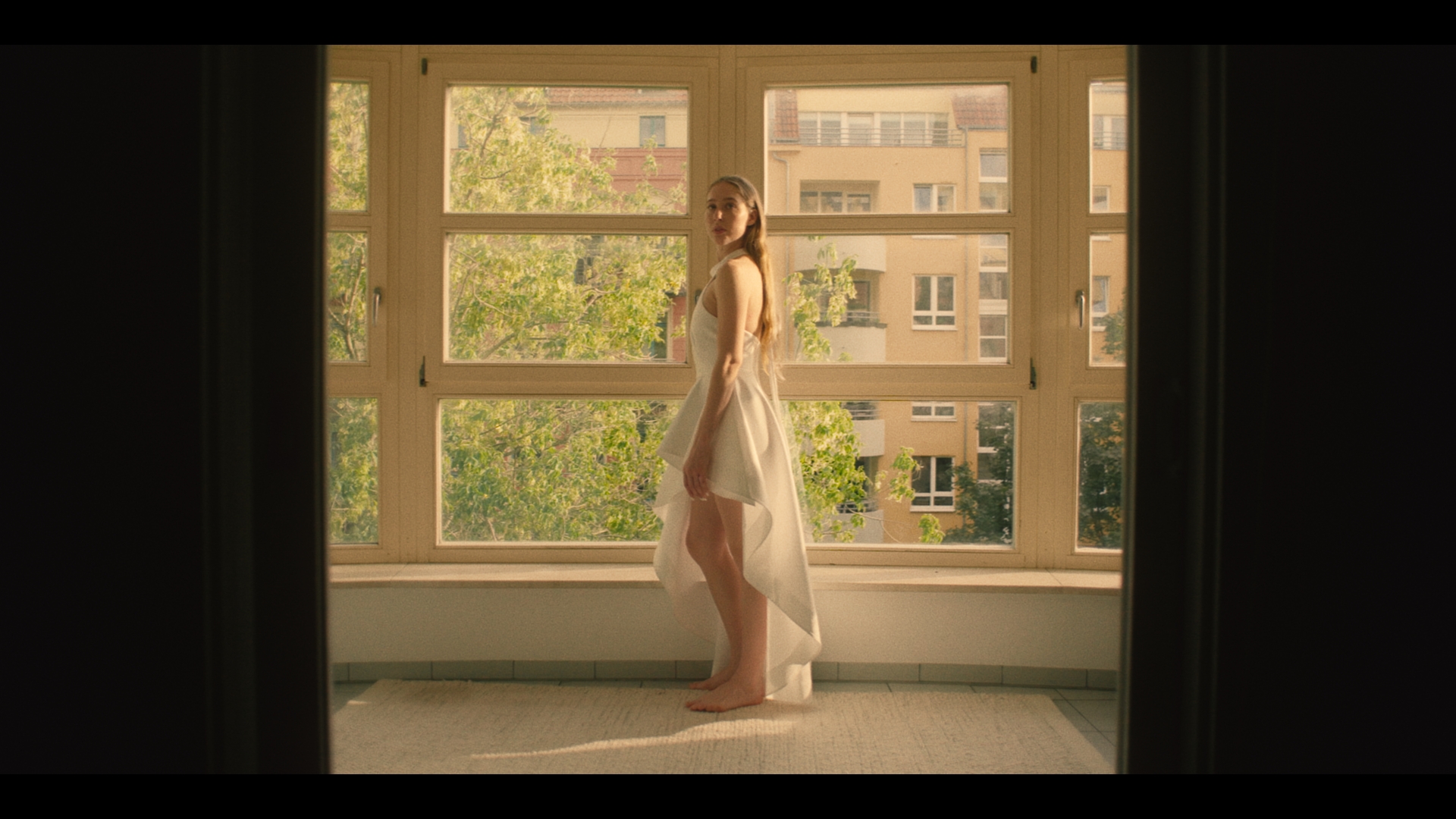 Aura’s Dance – Final Stills_3.6.45.T