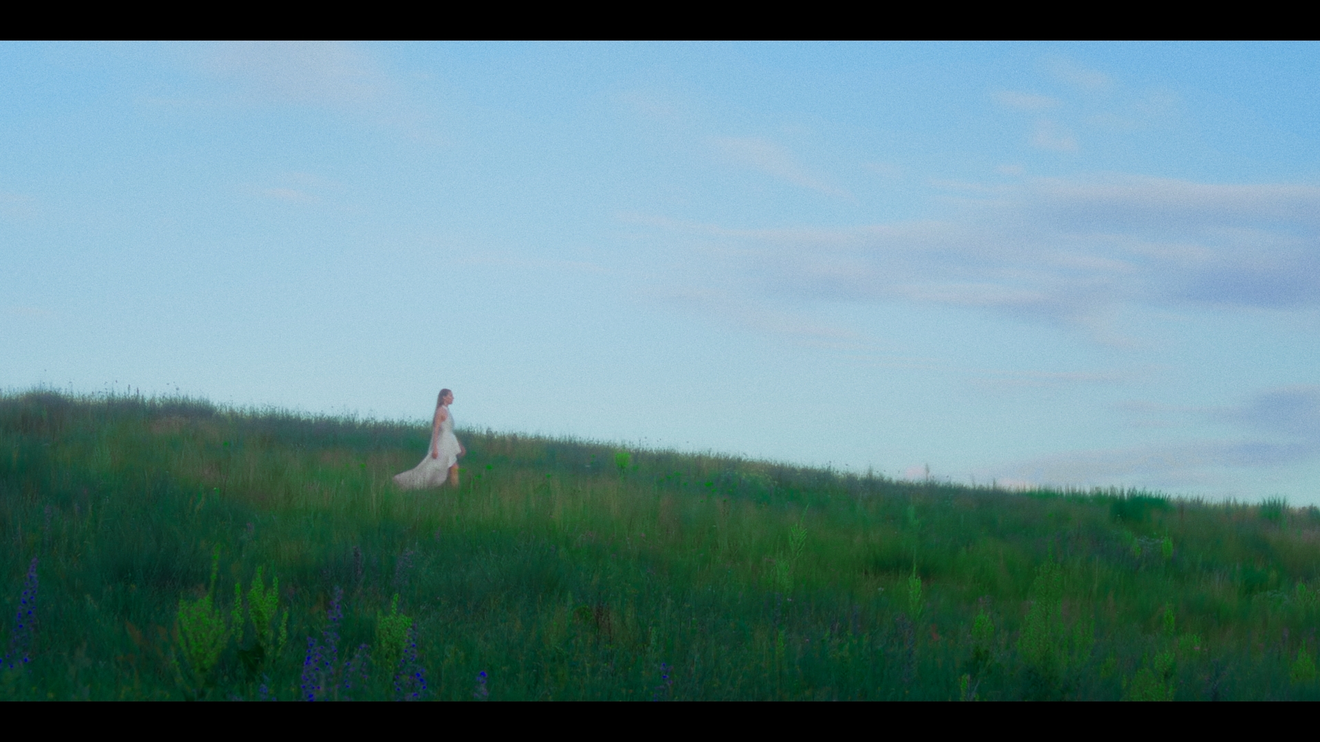 Aura’s Dance – Final Stills_3.8.6.T